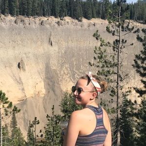 Meet your Posher, Lily